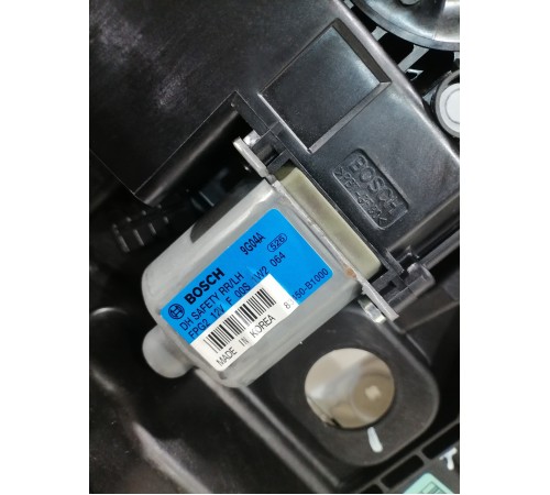 Стеклоподъемник,задний левый