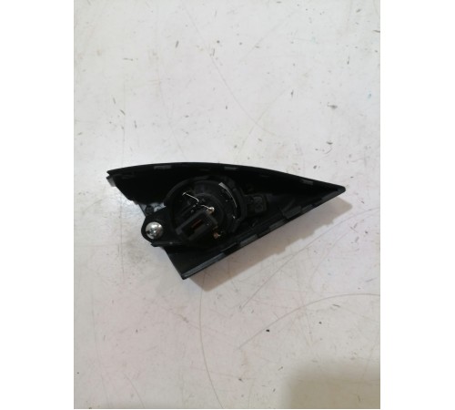 Угол двери передний левый внутренний с динамиком