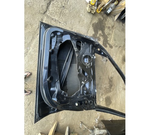 Дверь (передняя, правая)