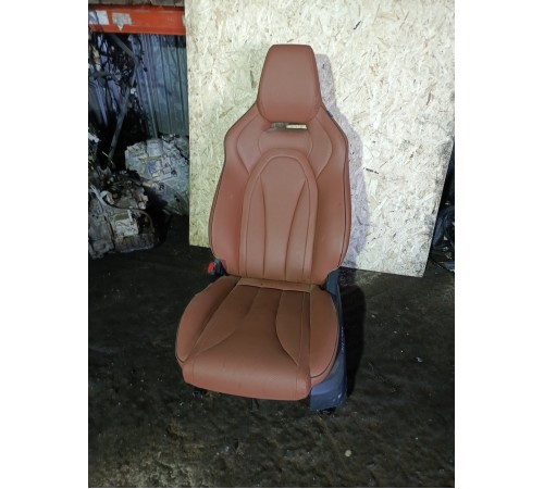 Сиденье переднее левое