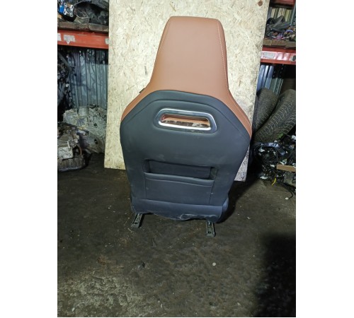 Сиденье переднее левое