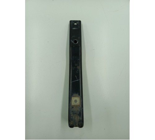 Кронштейн крепление бампера передний правый