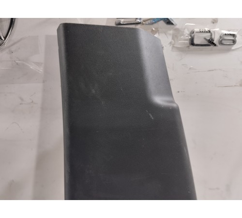 Обшивка центральной стойки левая нижняя