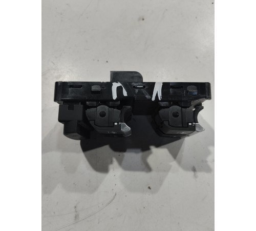 Блок управления стеклоподъемниками (передний левый)