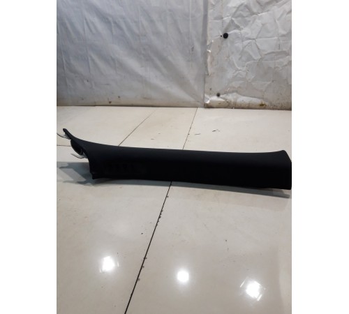 Обшивка передней стойки (правая)