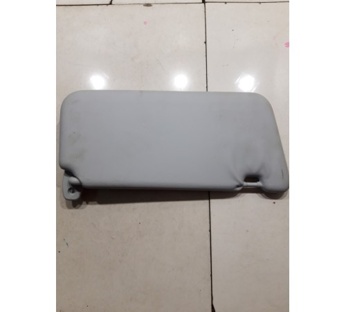 Солнцезащитный козырёк (левый)