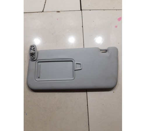 Солнцезащитный козырёк (левый)