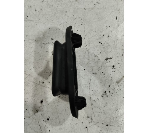 Уплотнитель ограничителя двери задний левый