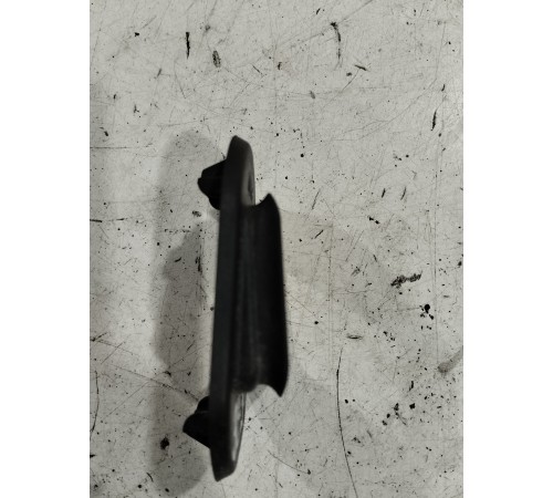 Уплотнитель ограничителя двери задний левый