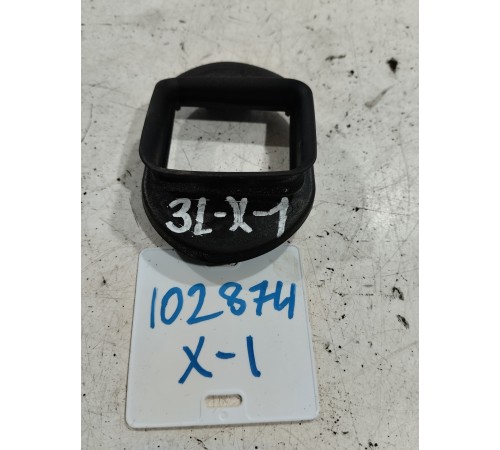 Уплотнитель ограничителя двери задний левый