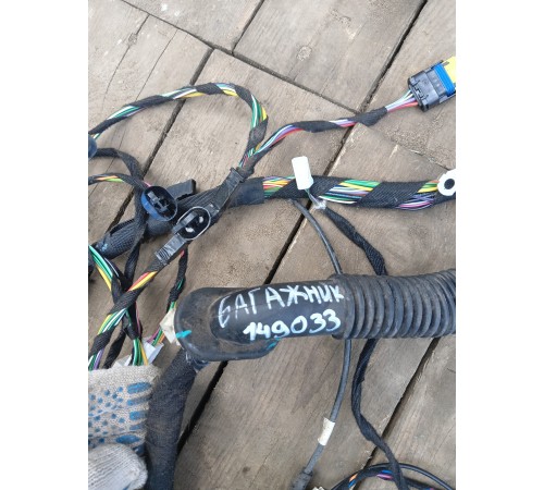 Электропроводка крышки багажника