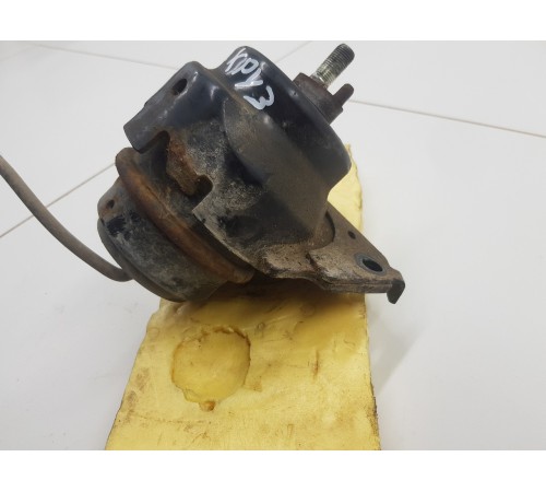 Подушка крепления двигателя левая