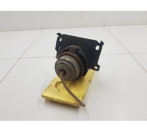 Подушка крепления двигателя левая