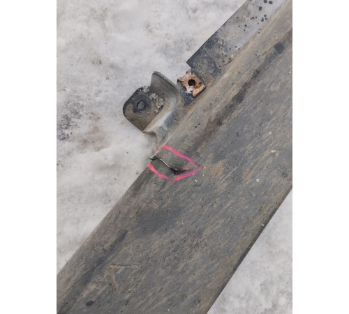 Накладка порога боковая правая