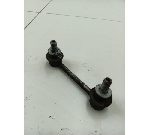 Стойка стабилизатора задняя 