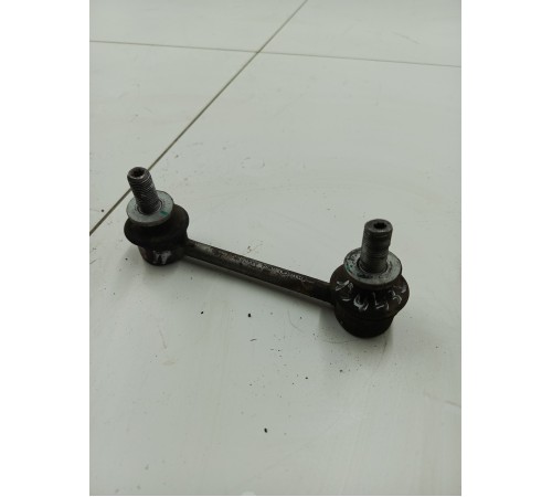 Стойка стабилизатора задняя 