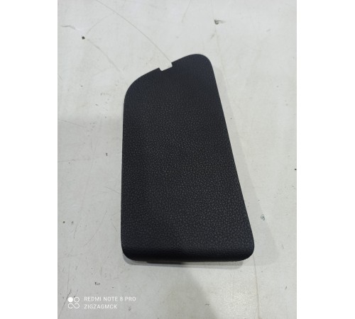 Обшивка двери багажника (левая)