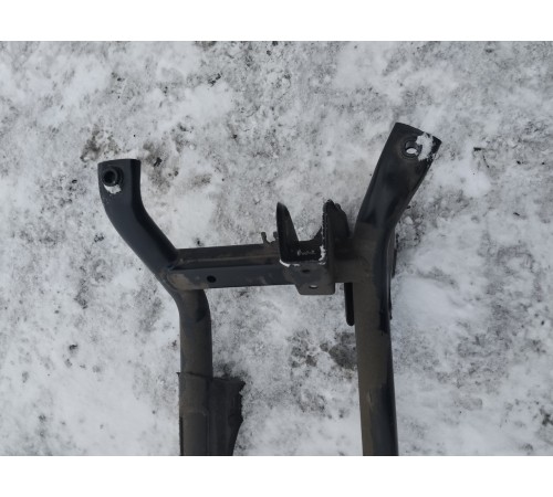 Балка подвески задняя (подрамник)