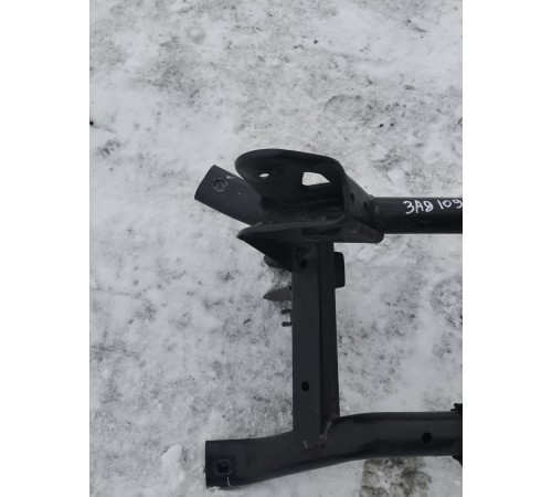 Балка подвески задняя (подрамник)