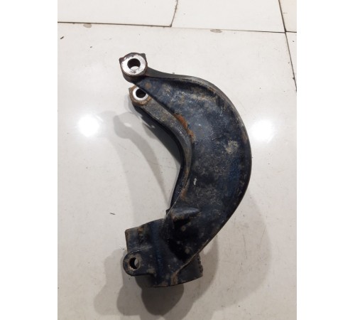 Рычаг (вилка) амортизатора передний левый