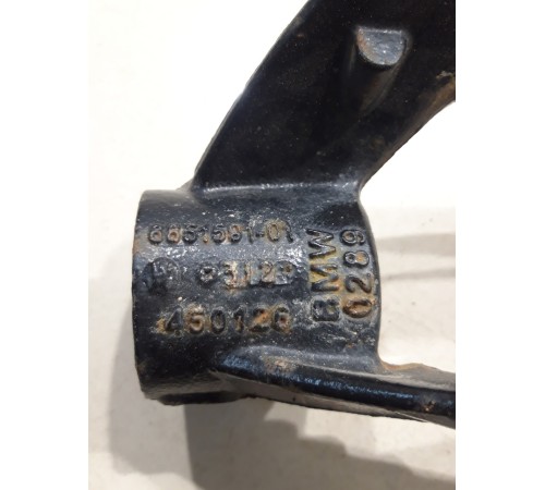 Рычаг (вилка) амортизатора передний левый