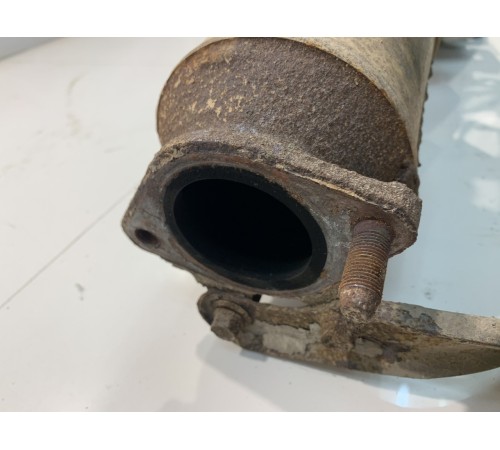 Левый выпускной коллектор (без катализатора)