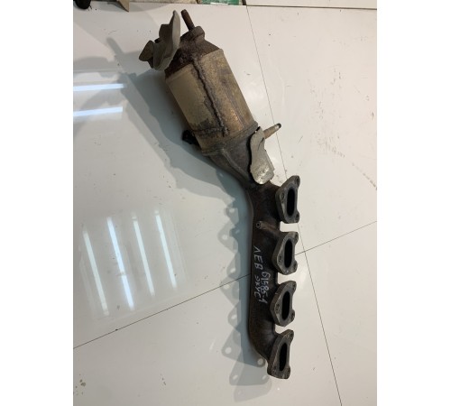 Левый выпускной коллектор (без катализатора)