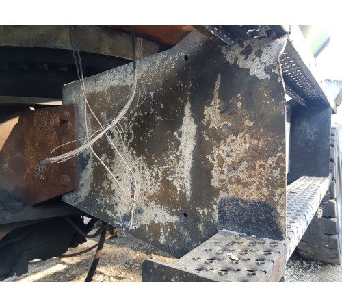 Подножка боковая с ящиком под инструменты правая