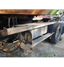 Подножка боковая с ящиком под инструменты правая