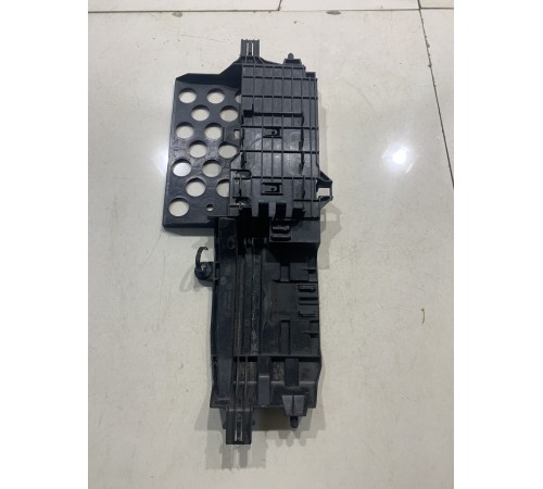 Кронштейн(крепление) салона