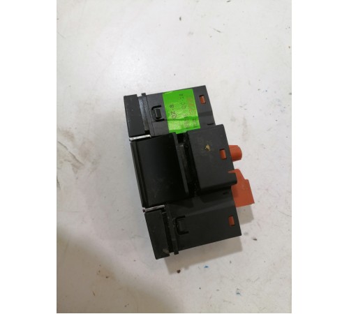 Блок кнопок центральной консоли многофункциональных