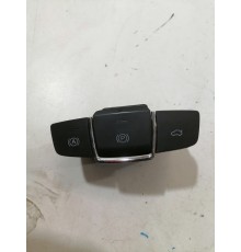 Блок кнопок центральной консоли многофункциональных