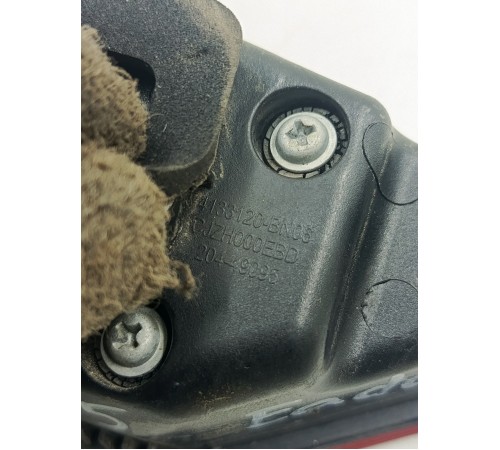 Фонарь крышки багажника правый внутренний