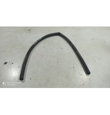 Уплотнитель подкапотный