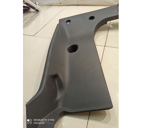 Накладка багажника (правая)