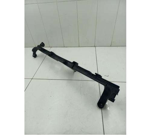 Кронштейн полки багажника левый