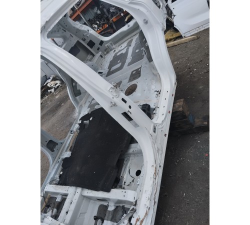 Порог со стойкой левый