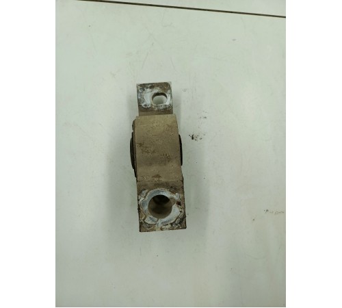 Сайлентблок передний