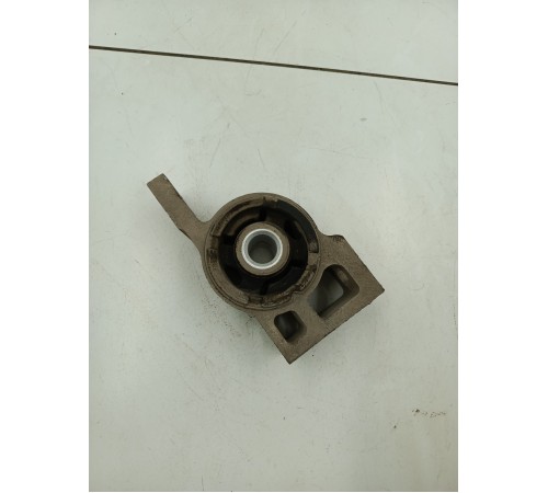 Сайлентблок передний