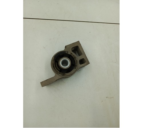 Сайлентблок передний