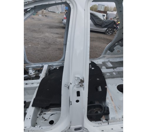 Порог со стойкой левый