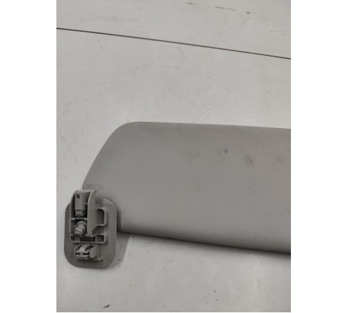 Козырёк левый