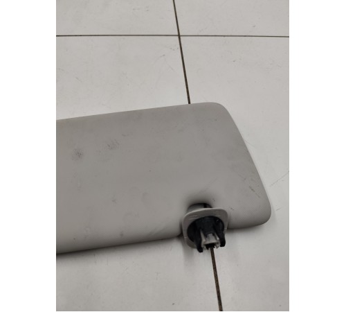 Козырёк левый