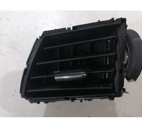 Дефлектор воздушный левый