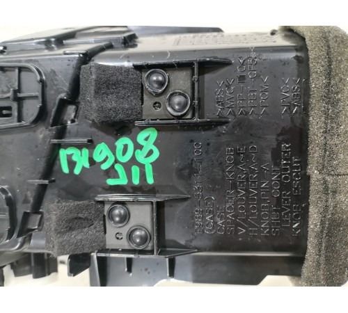 Дефлектор воздушный левый