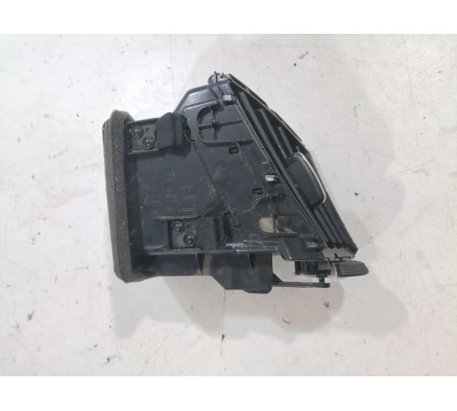 Дефлектор воздушный левый