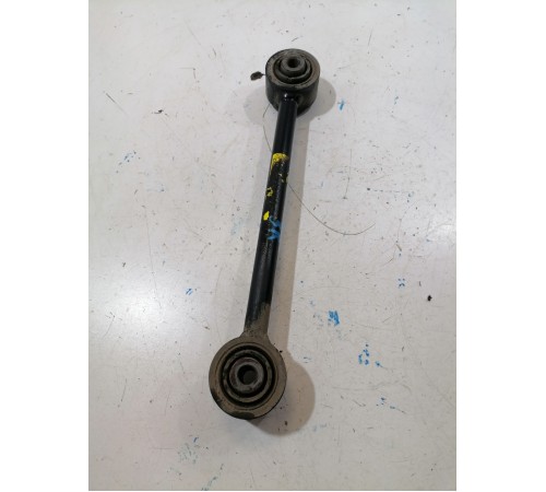 Продольная тяга подвески (задняя, правая)