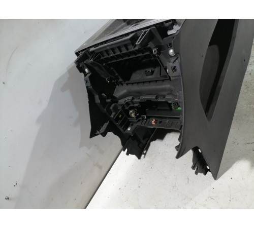 Консоль центральная с подлокотником