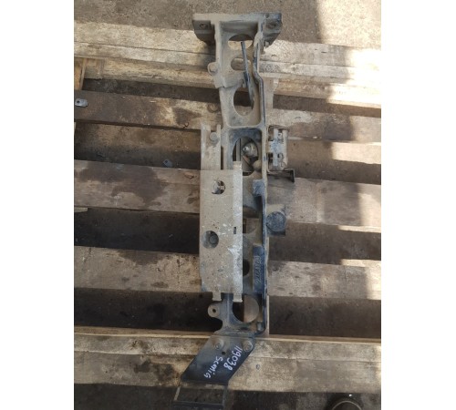 Кронштейн крепление глушителя