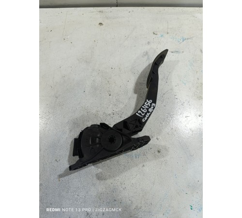 Педаль акселератор (газа)